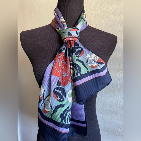 Echo floral silk scarf - Picture 6 of 12
